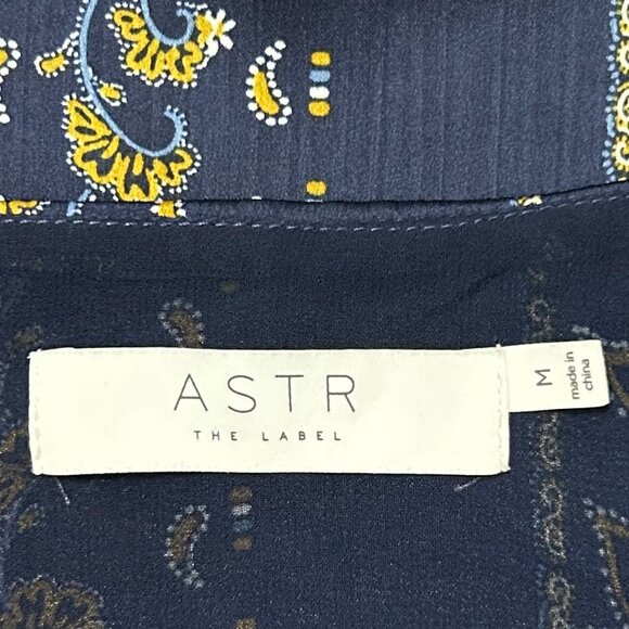 NWT ASTR the Label Kimi Navy Blue Print Long Sleeve Satin Wrap Top Blouse M - Picture 4 of 14